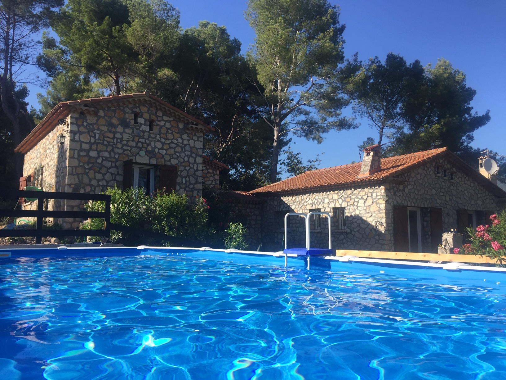 Vert Bocage pool